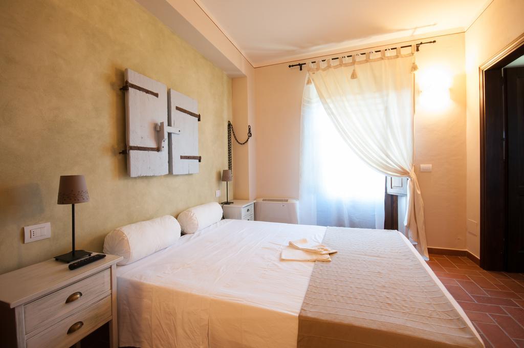 Agriturismo Borgo Tra Gli Olivi Castiglion Fiorentino Ruang foto