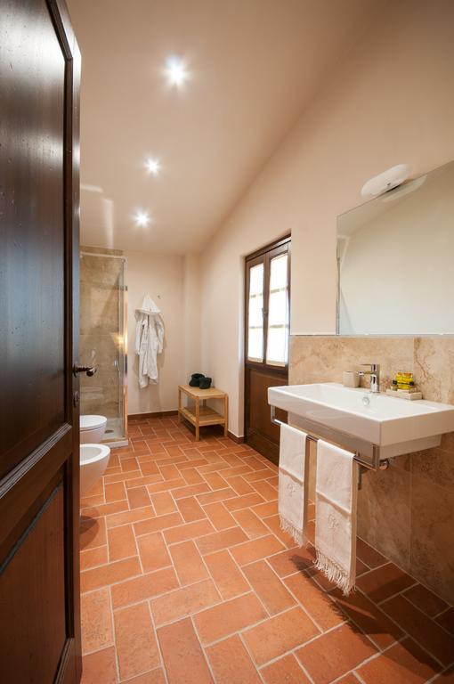 Agriturismo Borgo Tra Gli Olivi Castiglion Fiorentino Bagian luar foto