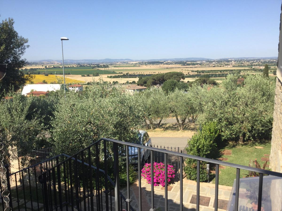 Agriturismo Borgo Tra Gli Olivi Castiglion Fiorentino Bagian luar foto